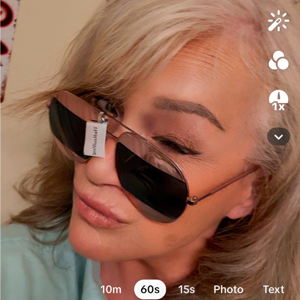 💜🌸 Christian Dior Aviator Sunglasses 🕶️ - Picture 11 of 13